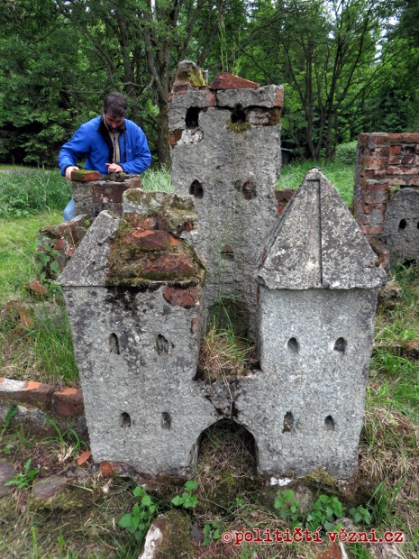 Palečkův hrad se stal motivem loga obnovené naučné stezky